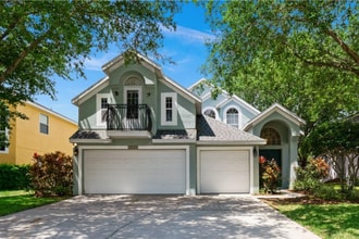 Building Photo - Stunning 5/2.5 Spacious Home with a 3 Car ...