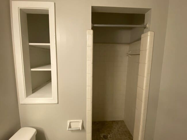 Building Photo - A Joyful 3-Bed Duplex Home!