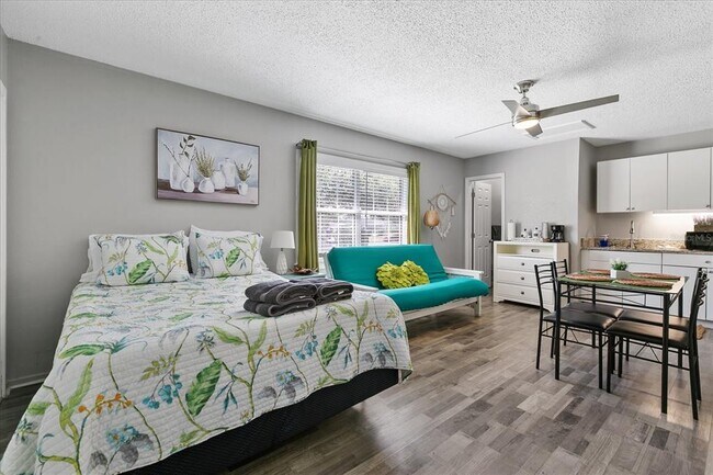 Building Photo - 3801 1st Ave S