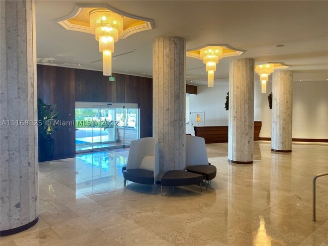 Building Photo - 5161 Collins Ave