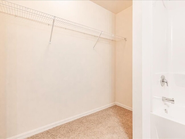 Building Photo - Your Season to Settle In – 3BR/2BA Duplex ...