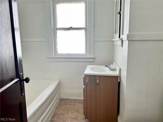 Building Photo - 13411 Edgewood Ave