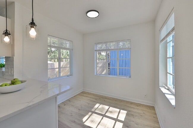 Building Photo - 867 53rd Terrace N