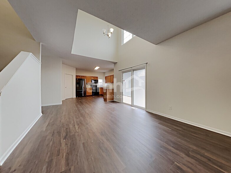 Building Photo - 6581 Daisy Hill Ct