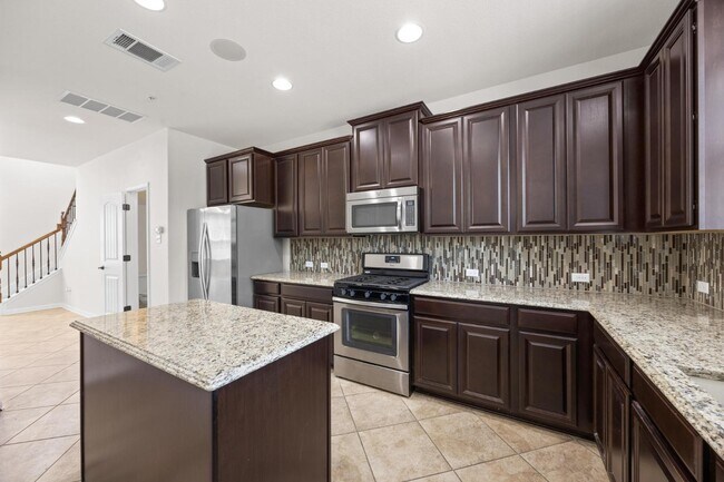 Building Photo - 7220 Wyoming Springs Dr