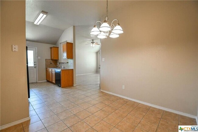 Building Photo - 1102 Leah Dr