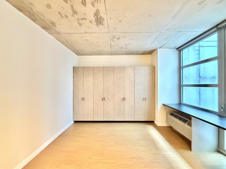 Building Photo - 1515 N Fremont St