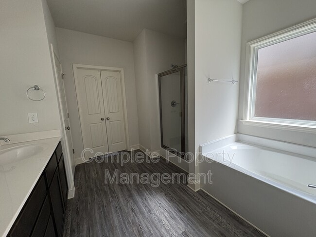 Building Photo - 7 Wescott Hill Way SE