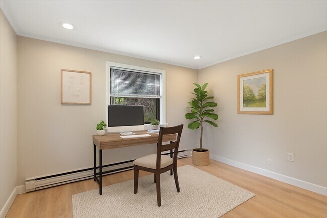 Building Photo - 51 Lynde St