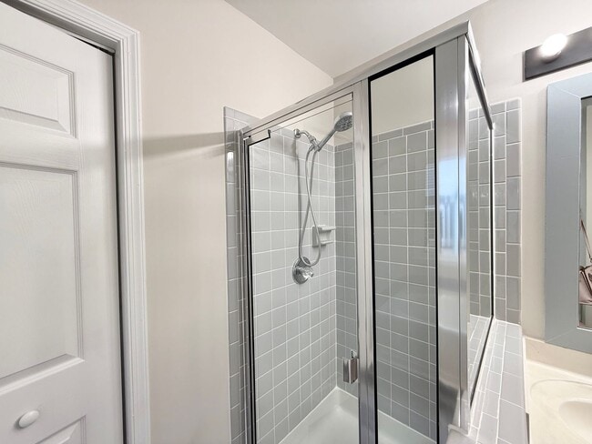 Building Photo - Newly Remodeled 3BD, 2.5BA Knightdale Home...