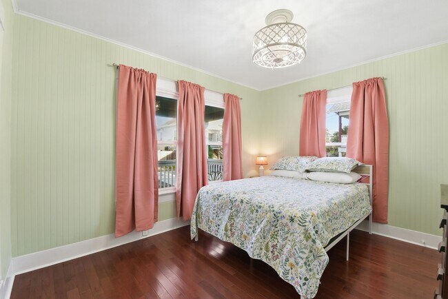 Building Photo - 2415 38th St