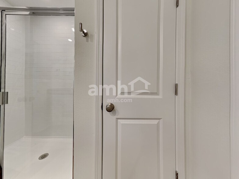 Building Photo - 3223 Riva Ridge Ct