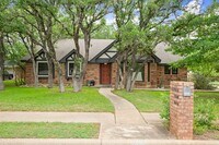 Building Photo - 7007 Fence Line Dr