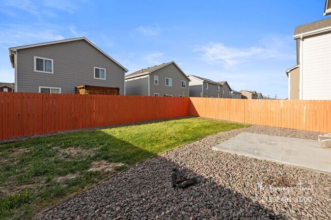 Building Photo - Spacious Saint Aubyn 4BD Lorson Ranch w/ A/C