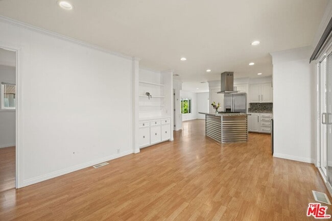 Building Photo - 29500 Heathercliff Rd