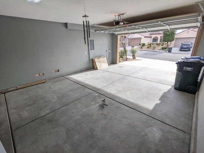 Building Photo - 2782 Lochleven Way