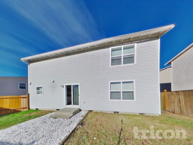 Building Photo - 8024 147th St E