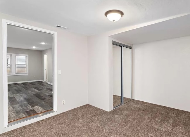 Building Photo - 3 Bedroom With Office And Fenced Yard