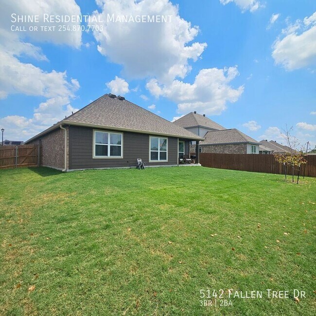 Building Photo - 5142 Fallen Tree Dr