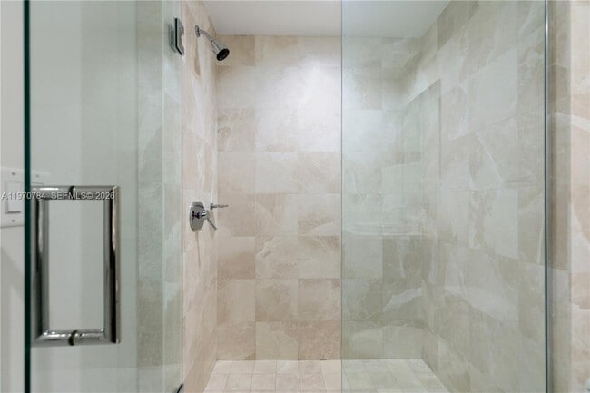 Building Photo - 17121 Collins Ave