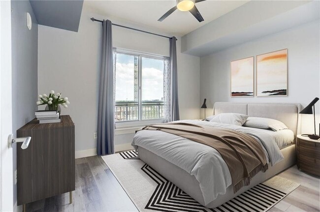 Building Photo - 603 Davis St