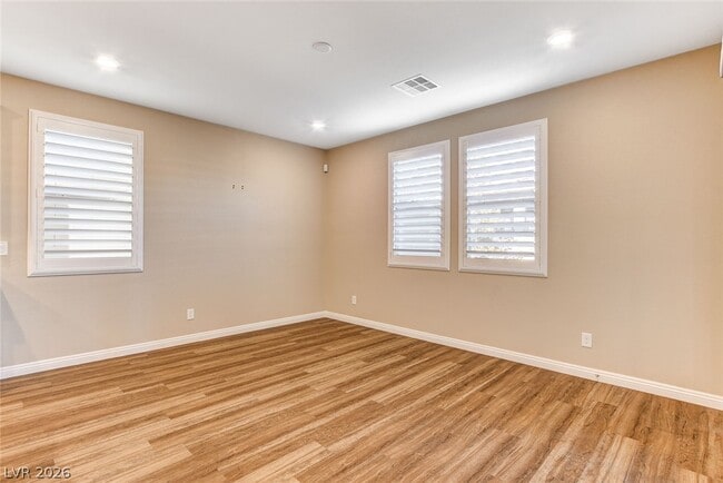 Building Photo - 888 Haven Oaks Pl