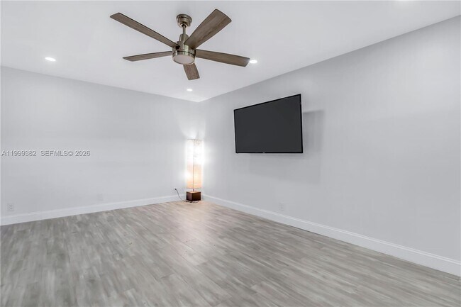 Building Photo - 5300 Washington St