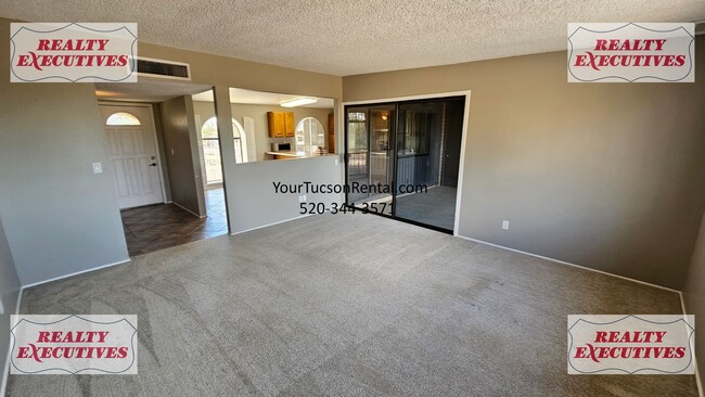 Building Photo - La Cholla & Magee Rd area - 3 bedrooms & 2...