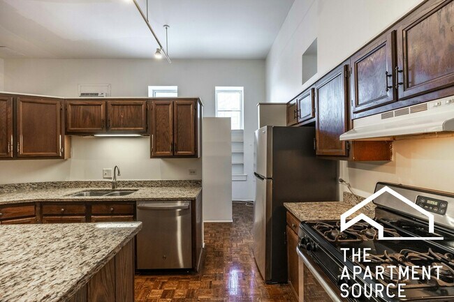 Building Photo - 2059 N Clifton Ave