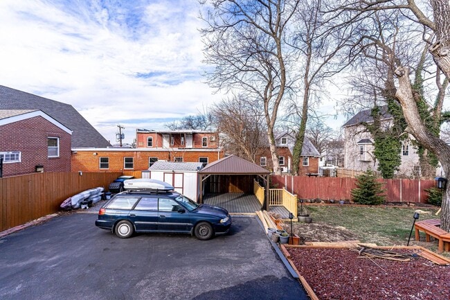 Building Photo - Spacious 3-Bedroom, 2.5-Bath Home with Gat...