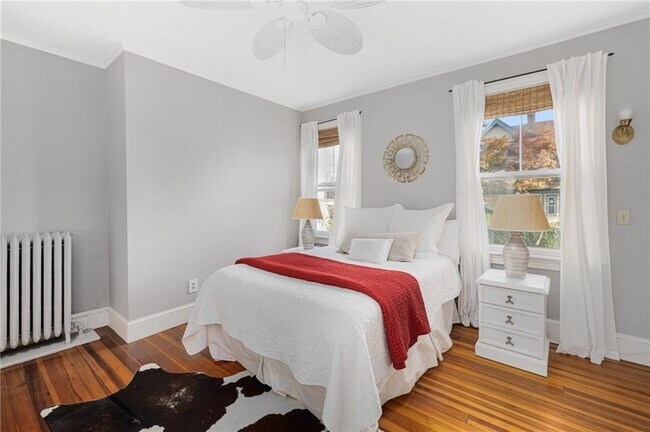 Building Photo - 30 Bull St