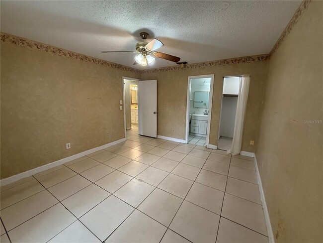 Building Photo - 8221 Malvern Cir