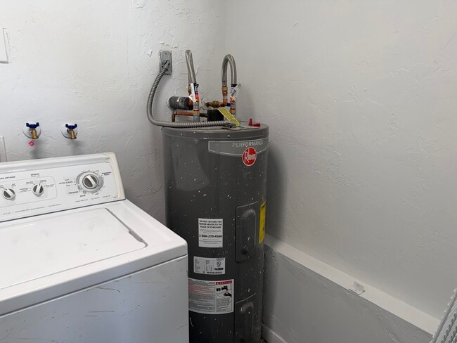 Building Photo - 4717 Carver St