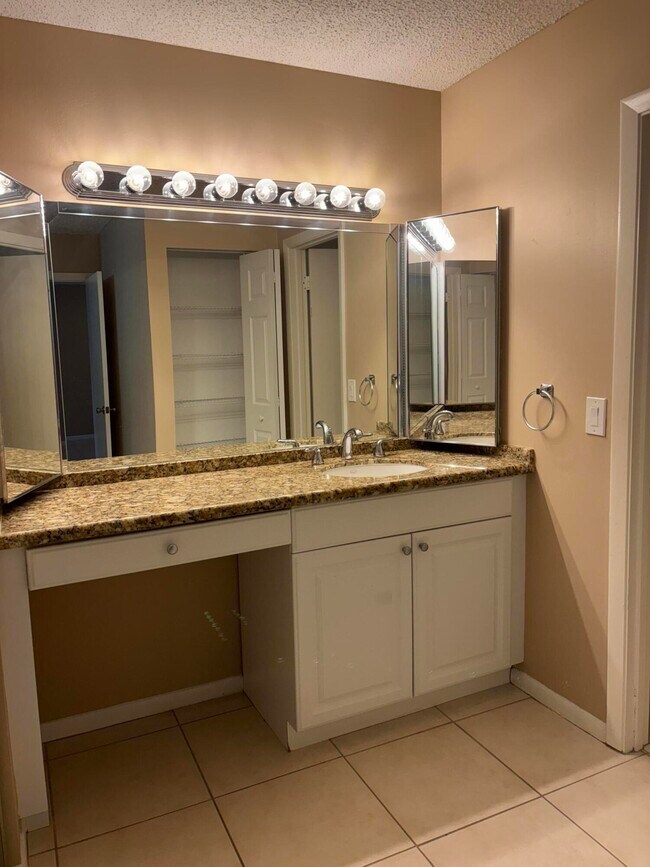 Building Photo - 21500 Cypress Hammock Dr