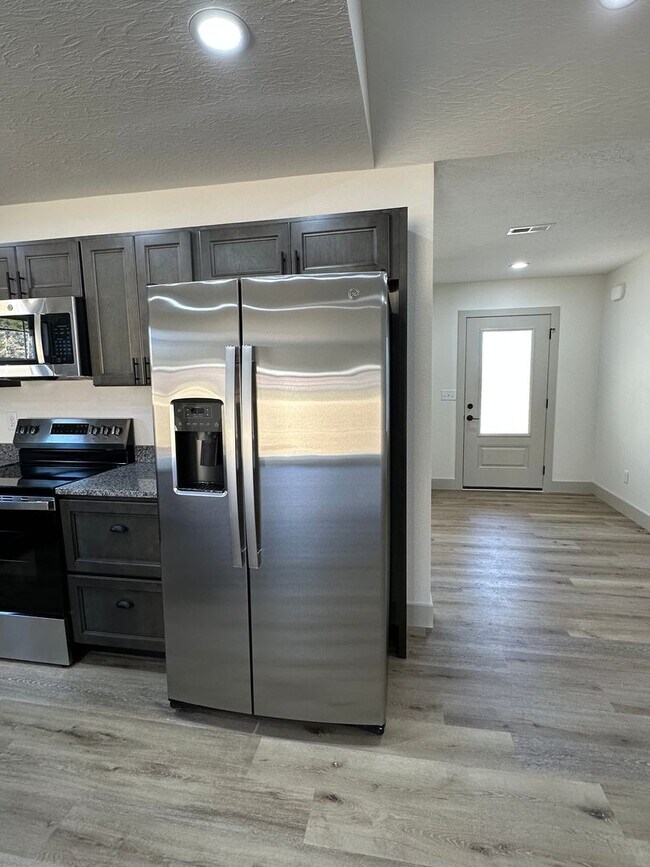 Building Photo - BRAND NEW 3 Bed 2 Bath in WAYNESVILLE - FOR RENT