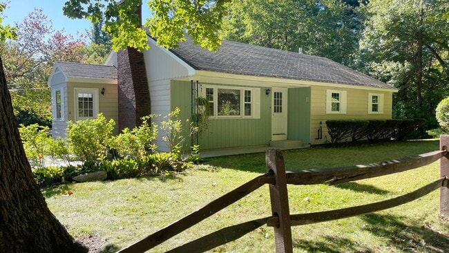 Primary Photo - 3 BR House on a Lake 1.5 Baths