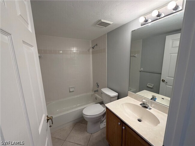 Building Photo - 28231 Pine Haven Way