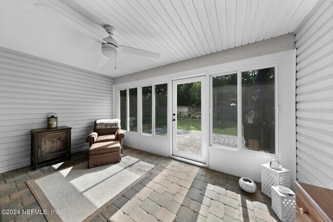 Building Photo - 2389 Glade Springs Dr