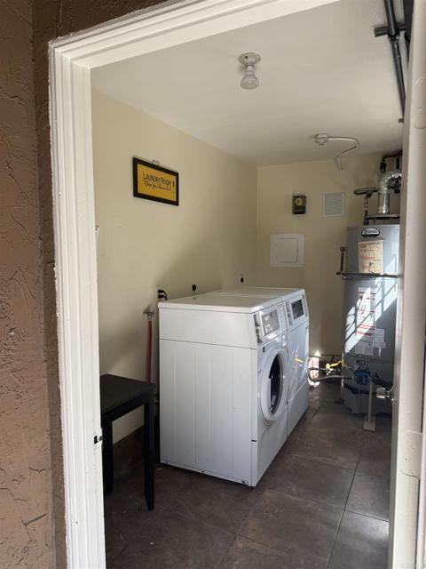 Building Photo - 1349 Grove Ave