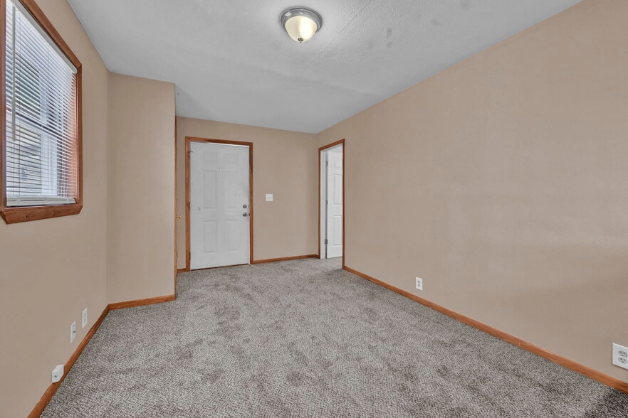 Building Photo - 12401 Fairview Ct