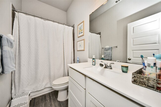 Building Photo - 2206 Forest Trace Ln
