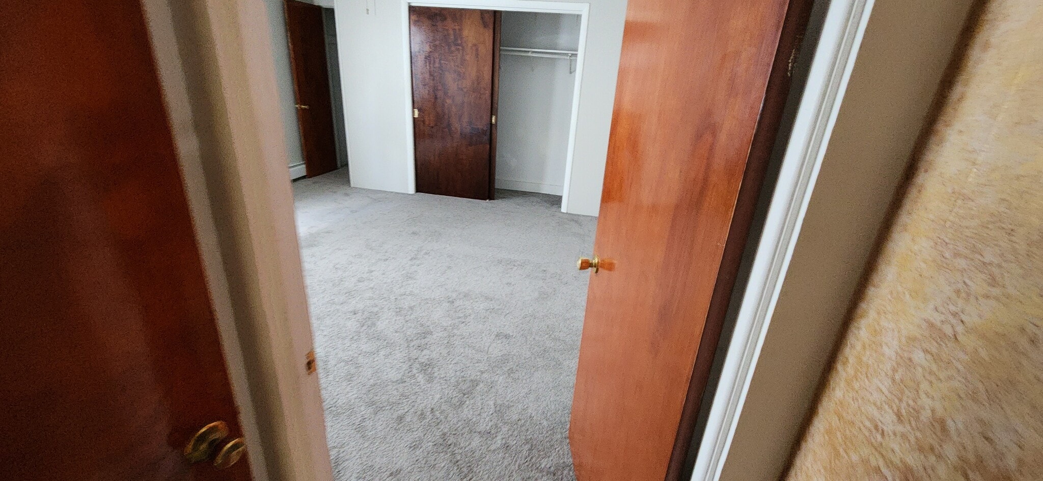 Building Photo - 370 Winola Ave