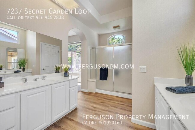 Building Photo - 7237 Secret Garden Loop