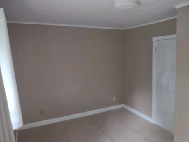 Building Photo - 105 Maher St