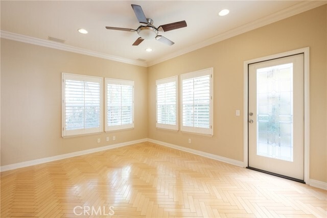 Building Photo - 25 Periwinkle