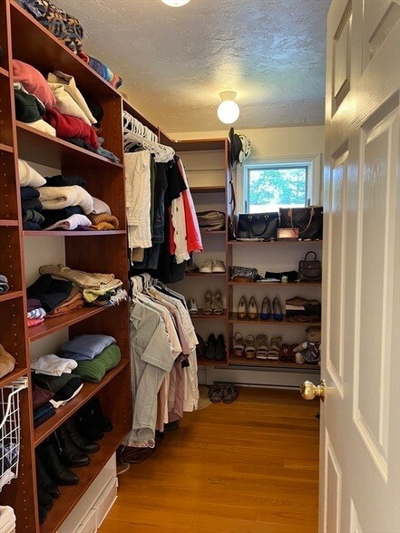 Building Photo - 11 Garrison Rd