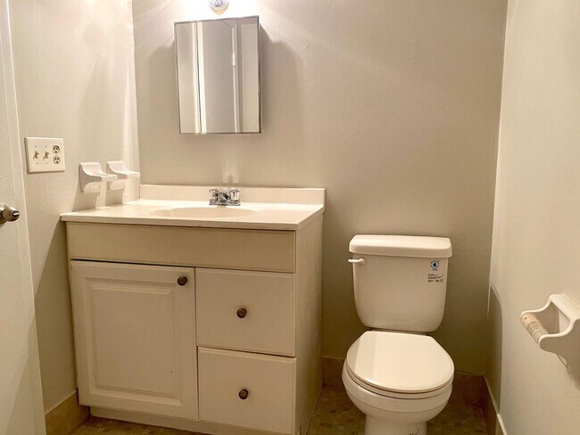 Building Photo - For Rent: Spacious Studio at the Capistran...