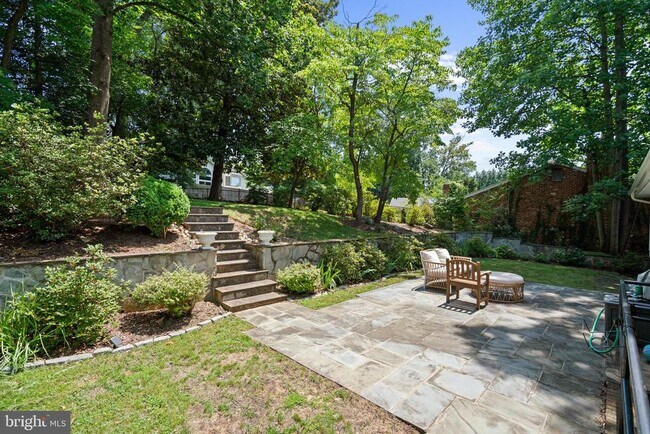 Building Photo - 5201 Brookeway Dr