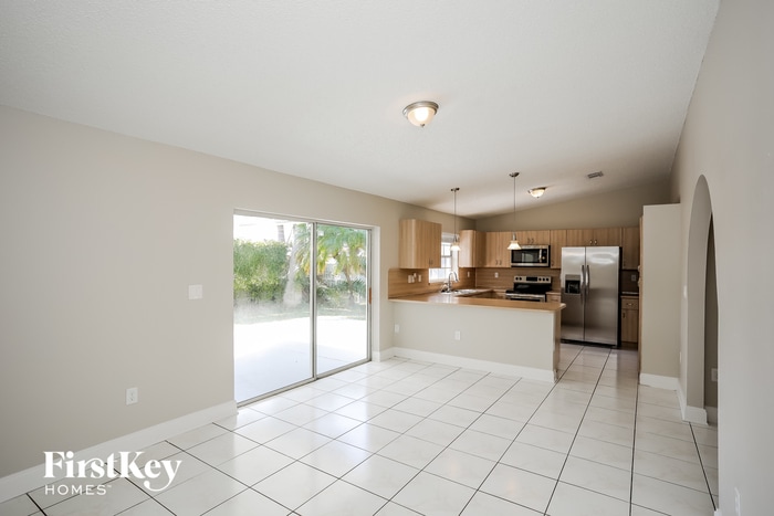Building Photo - 17020 SW 145th Ct