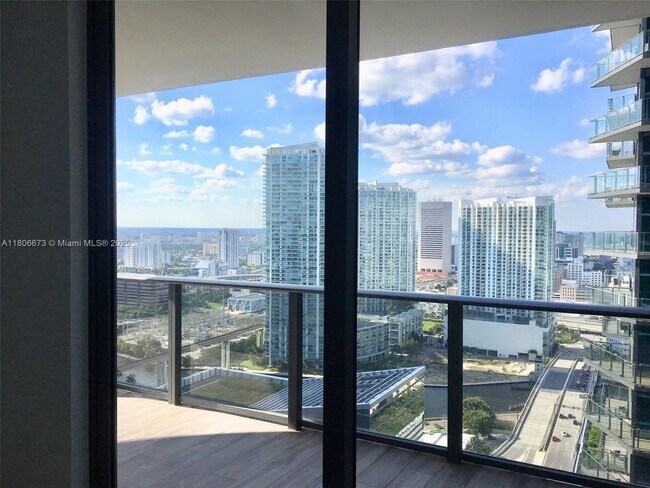 Building Photo - 801 S Miami Ave